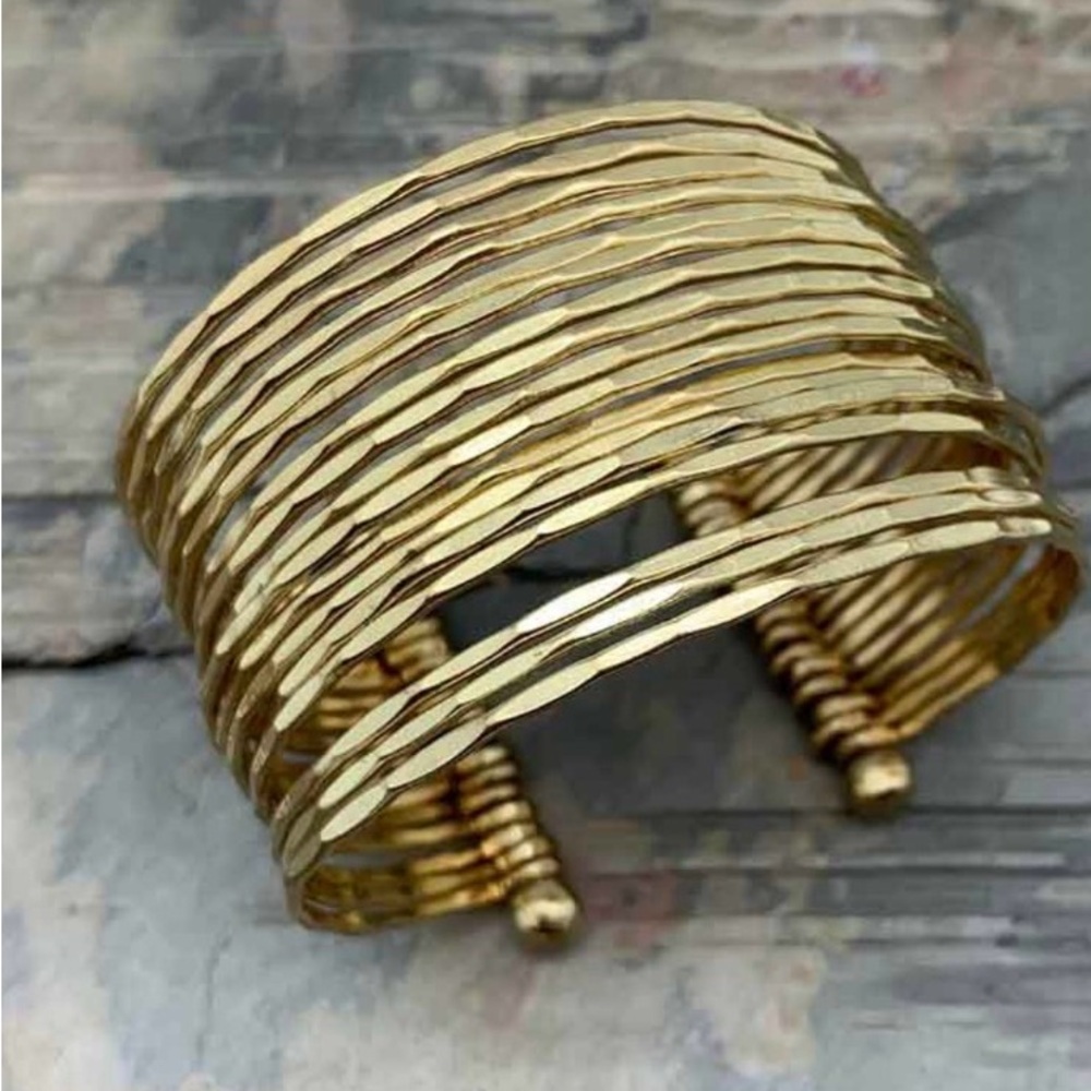 Chic Gold-Toned Bangle Bracelet Set